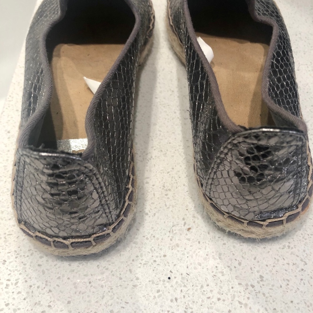 Only worn once - Picture 7 of 7